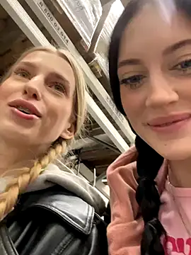 Snapshot of Melissa_crazy chatting on November 18, 2025, 3:38 pm Melissa crazy online show from November 18, 2025, 3:38 pm