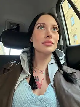 Melissa crazy online show from April 21, 2026, 4:12 pm