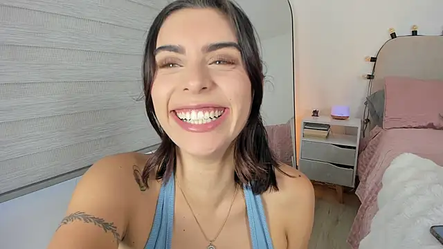 Snapshot of Mayli-x chatting on May 15, 2026, 8:05 pm Mayli-x online show from May 15, 2026, 8:05 pm