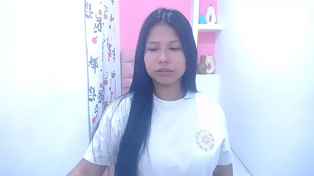 Letty Plugxo online show from January 12, 2025, 1:48 pm