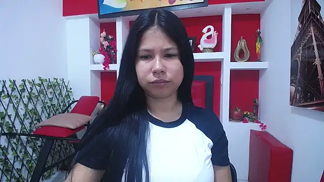 Letty Plugxo online show from January 9, 2026, 1:36 pm