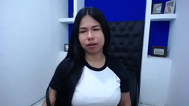 Letty Plugxo online show from January 15, 2026, 1:48 pm