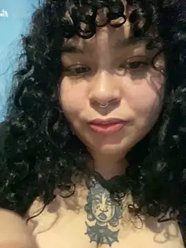 Kimberliprivv online show from April 17, 2026, 5:27 pm