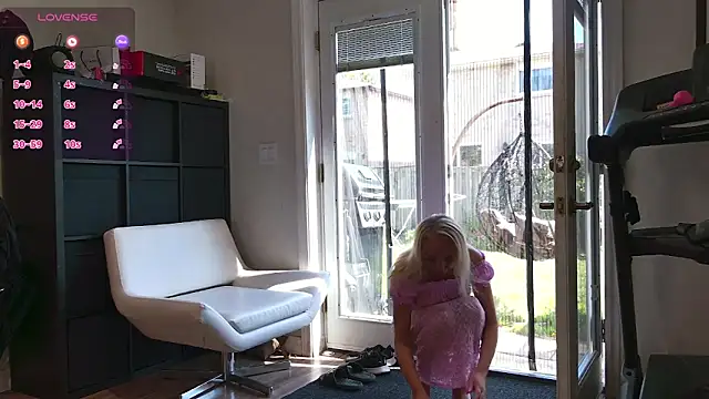 BaditaLuna online show from September 11, 2025, 3:34 pm