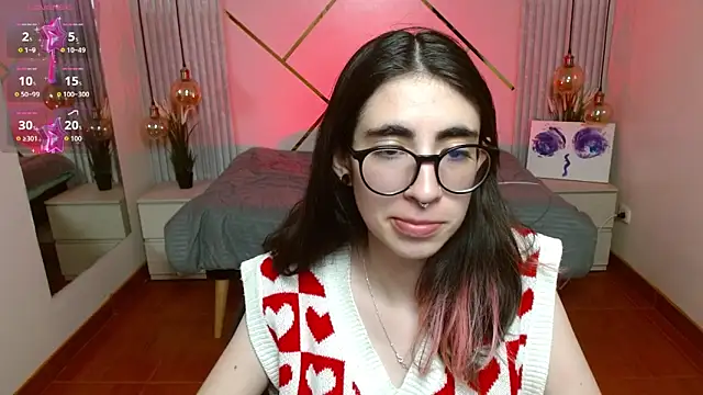 Snapshot of LenaRoses chatting on February 25, 2026, 8:29 pm LenaRoses online show from February 25, 2026, 8:29 pm