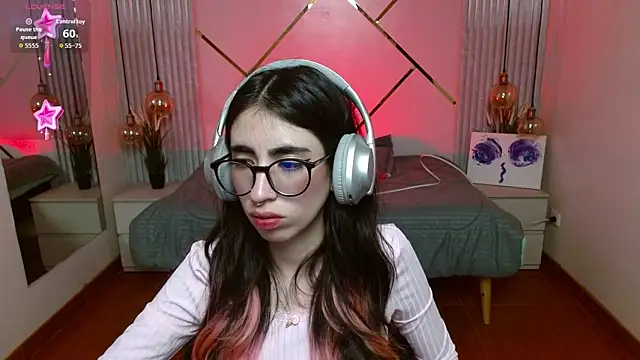 Snapshot of LenaRoses chatting on February 26, 2026, 8:52 pm LenaRoses online show from February 26, 2026, 8:52 pm