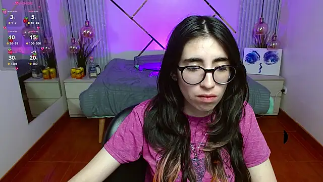 Snapshot of LenaRoses chatting on July 10, 2026, 9:06 pm LenaRoses online show from July 10, 2026, 9:06 pm