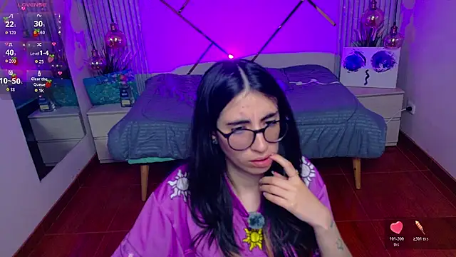 Snapshot of LenaRoses chatting on August 6, 2026, 7:38 pm LenaRoses online show from August 6, 2026, 7:38 pm