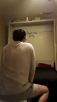 Snapshot of lRainbowBoy chatting on April 1, 2026, 10:07 pm lRainbowBoy online show from April 1, 2026, 10:07 pm