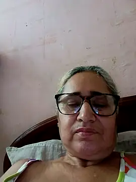 Snapshot of _candi chatting on September 24, 2025, 11:24 am candi online show from September 24, 2025, 11:24 am