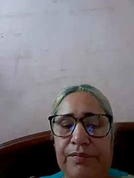 Snapshot of _candi chatting on September 30, 2025, 11:26 am candi online show from September 30, 2025, 11:26 am