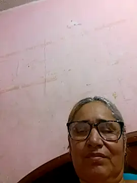 Snapshot of _candi chatting on October 2, 2025, 11:45 pm candi online show from October 2, 2025, 11:45 pm