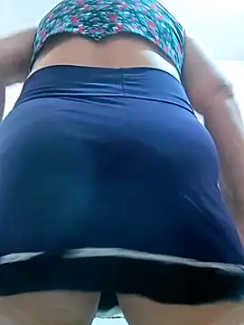 Snapshot of _candi chatting on October 11, 2025, 12:04 pm candi online show from October 11, 2025, 12:04 pm