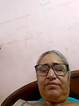 Snapshot of _candi chatting on October 14, 2025, 11:55 am candi online show from October 14, 2025, 11:55 am