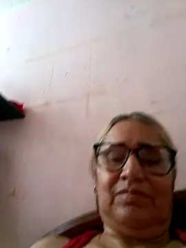 Snapshot of _candi chatting on October 17, 2025, 2:08 pm candi online show from October 17, 2025, 2:08 pm