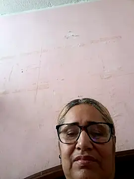 Snapshot of _candi chatting on October 19, 2025, 12:39 pm candi online show from October 19, 2025, 12:39 pm