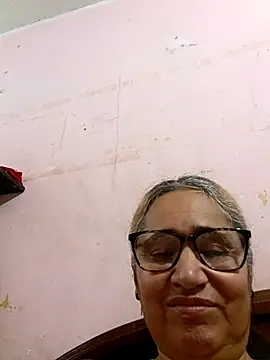 Snapshot of _candi chatting on October 22, 2025, 12:38 pm candi online show from October 22, 2025, 12:38 pm