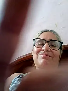 Snapshot of _candi chatting on October 27, 2025, 12:42 pm candi online show from October 27, 2025, 12:42 pm