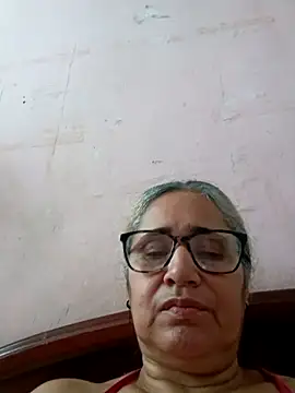 Snapshot of _candi chatting on November 15, 2025, 12:45 pm candi online show from November 15, 2025, 12:45 pm