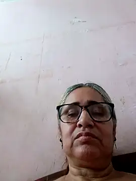 Snapshot of _candi chatting on November 18, 2025, 2:21 pm candi online show from November 18, 2025, 2:21 pm