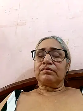 Snapshot of _candi chatting on November 21, 2025, 3:22 pm candi online show from November 21, 2025, 3:22 pm