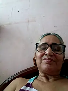 Snapshot of _candi chatting on November 29, 2025, 1:25 pm candi online show from November 29, 2025, 1:25 pm