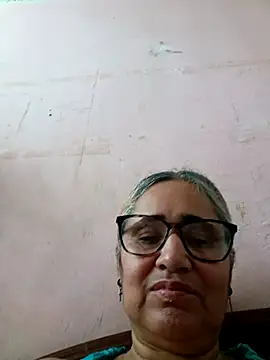 Snapshot of _candi chatting on December 1, 2025, 12:21 pm candi online show from December 1, 2025, 12:21 pm