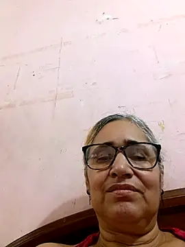 Snapshot of _candi chatting on December 3, 2025, 12:25 pm candi online show from December 3, 2025, 12:25 pm