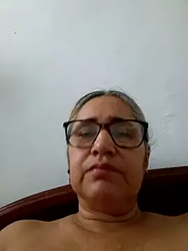 Snapshot of _candi chatting on December 14, 2025, 12:43 pm candi online show from December 14, 2025, 12:43 pm