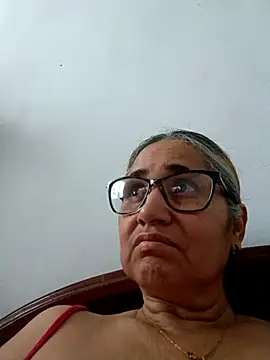 Snapshot of _candi chatting on December 19, 2025, 12:23 pm candi online show from December 19, 2025, 12:23 pm