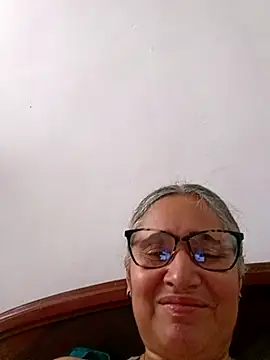 Snapshot of _candi chatting on February 11, 2026, 1:16 pm candi online show from February 11, 2026, 1:16 pm