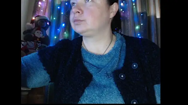 amorelara online show from November 30, 2025, 9:24 am