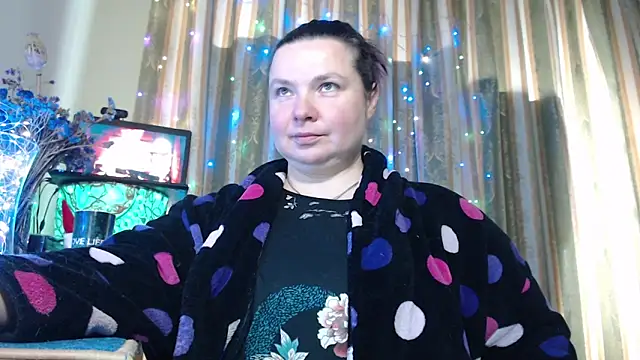 amorelara online show from February 1, 2026, 7:07 am