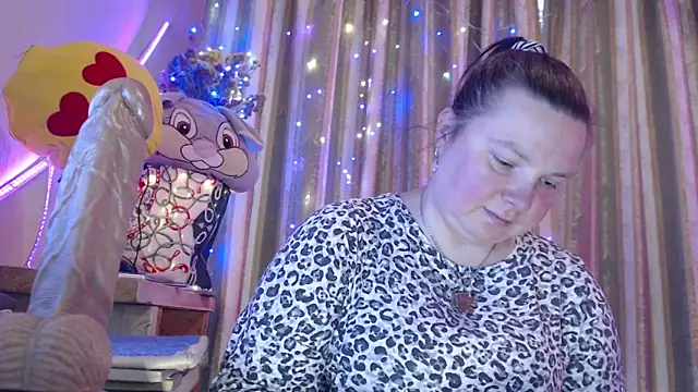 Snapshot of amorelara chatting on April 22, 2026, 10:17 am amorelara online show from April 22, 2026, 10:17 am