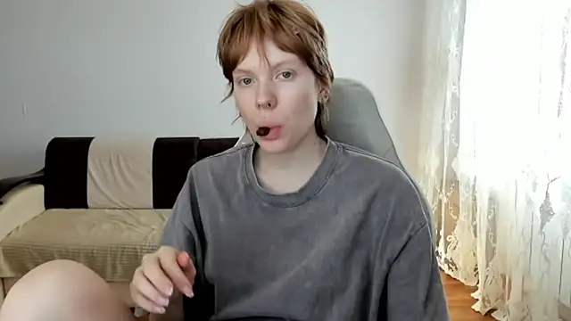 Snapshot of StellaDavis chatting on May 21, 2026, 11:06 am StellaDavis online show from May 21, 2026, 11:06 am