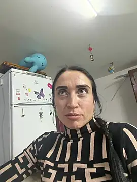 Mona da online show from April 14, 2026, 11:44 pm