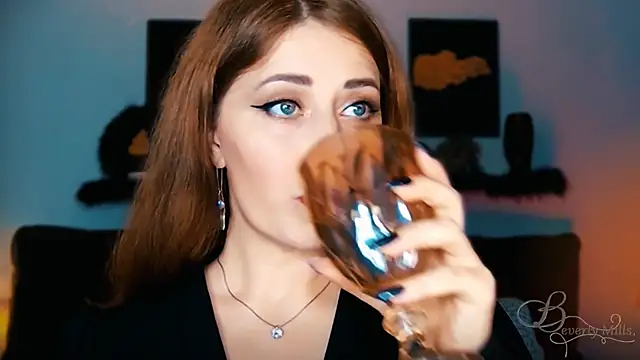 MissBeverlyMills online show from September 10, 2025, 7:14 pm