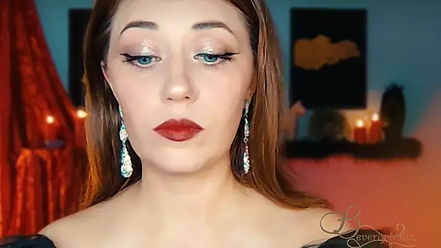 MissBeverlyMills online show from October 19, 2025, 9:26 pm