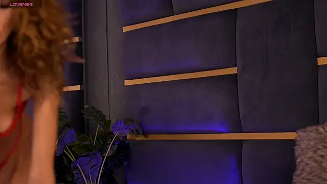 Snapshot of CynthiaWest chatting on January 15, 2025, 4:15 am CynthiaWest online show from January 15, 2025, 4:15 am