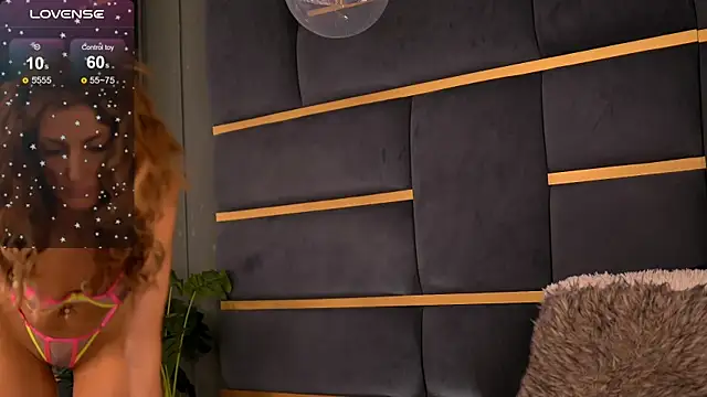 Snapshot of CynthiaWest chatting on February 14, 2025, 3:54 am CynthiaWest online show from February 14, 2025, 3:54 am