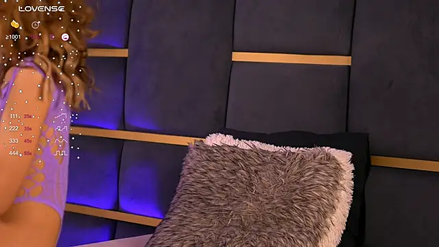 Snapshot of CynthiaWest chatting on March 12, 2025, 3:57 am CynthiaWest online show from March 12, 2025, 3:57 am