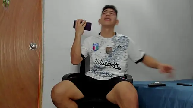 andrew rose  online show from March 10, 2026, 4:12 pm