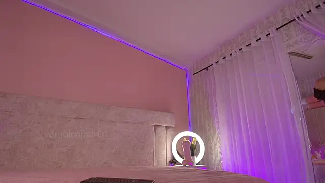 VeronicaMartiin online show from November 24, 2025, 9:36 pm