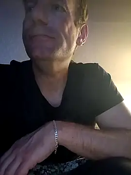 MArciQuarky online show from February 14, 2025, 11:31 pm