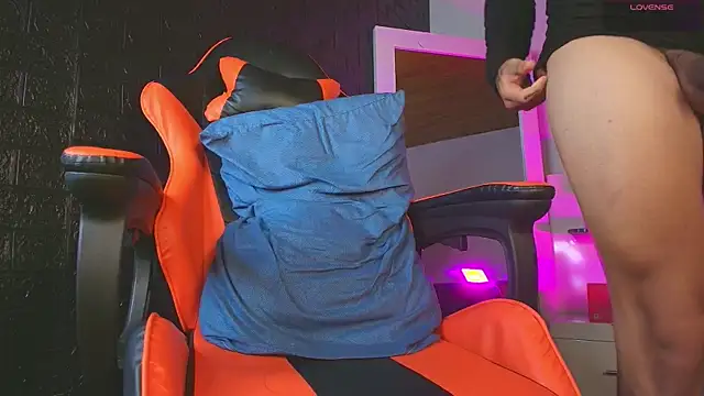 Snapshot of charlotte_cruzx chatting on October 26, 2025, 7:25 am charlotte cruzx online show from October 26, 2025, 7:25 am