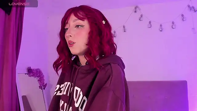 Snapshot of v1cky_ chatting on February 5, 2026, 10:47 pm v1cky online show from February 5, 2026, 10:47 pm