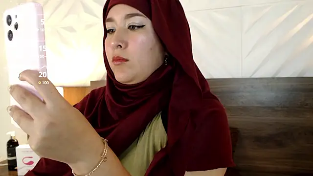 Snapshot of Dalila_bashar chatting on February 19, 2025, 5:06 pm Dalila bashar online show from February 19, 2025, 5:06 pm