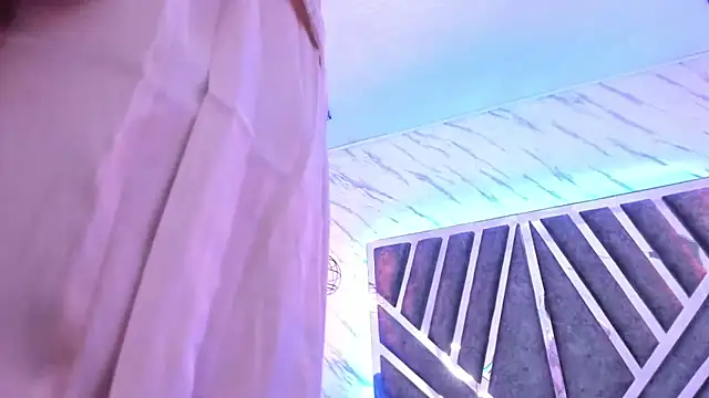 Emmapark  online show from February 8, 2025, 9:36 pm