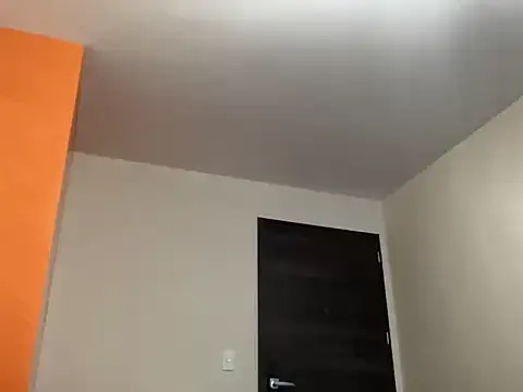 littlelatinhunter online show from October 27, 2025, 11:25 am