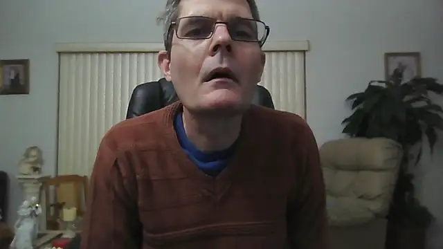 Snapshot of Copfiremen4566 chatting on October 8, 2025, 5:05 am Copfiremen4566 online show from October 8, 2025, 5:05 am